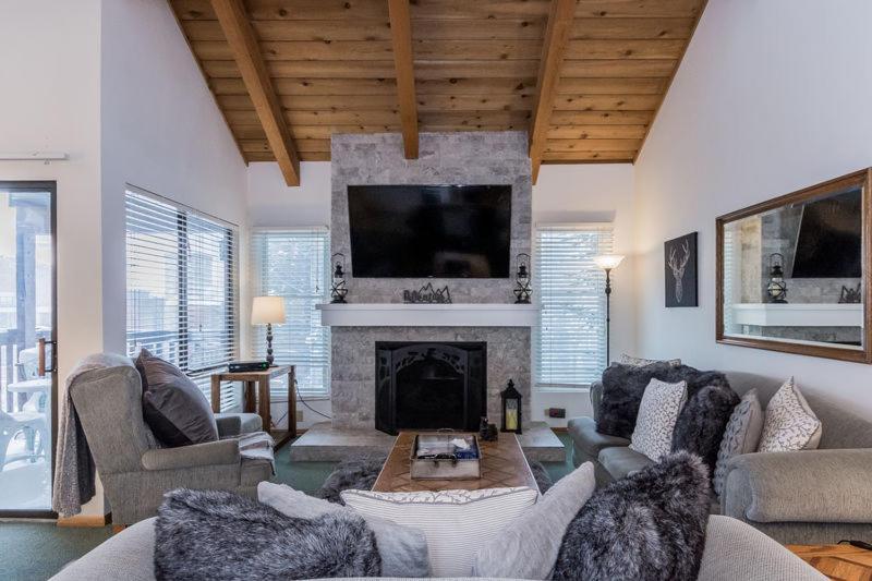 Val D'Lsere # 21 Mammoth Lakes Bilik gambar